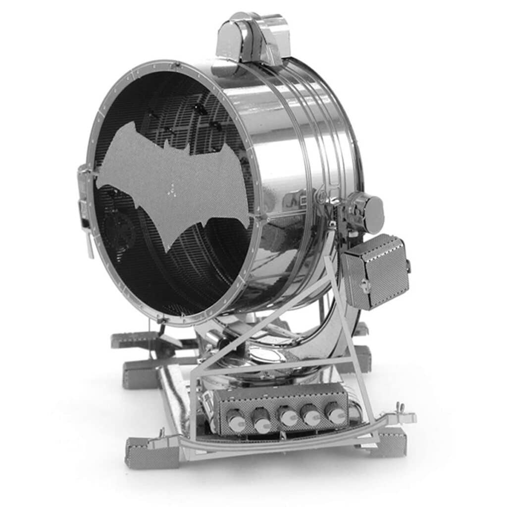 Metal Earth Batman v Superman – Bat Signal